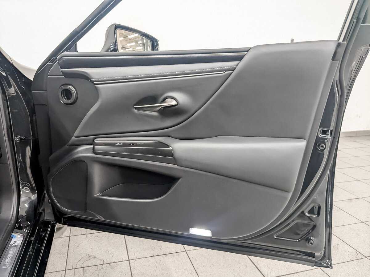 Купить Lexus ES 250, 2021, 92 360 км, фото №25