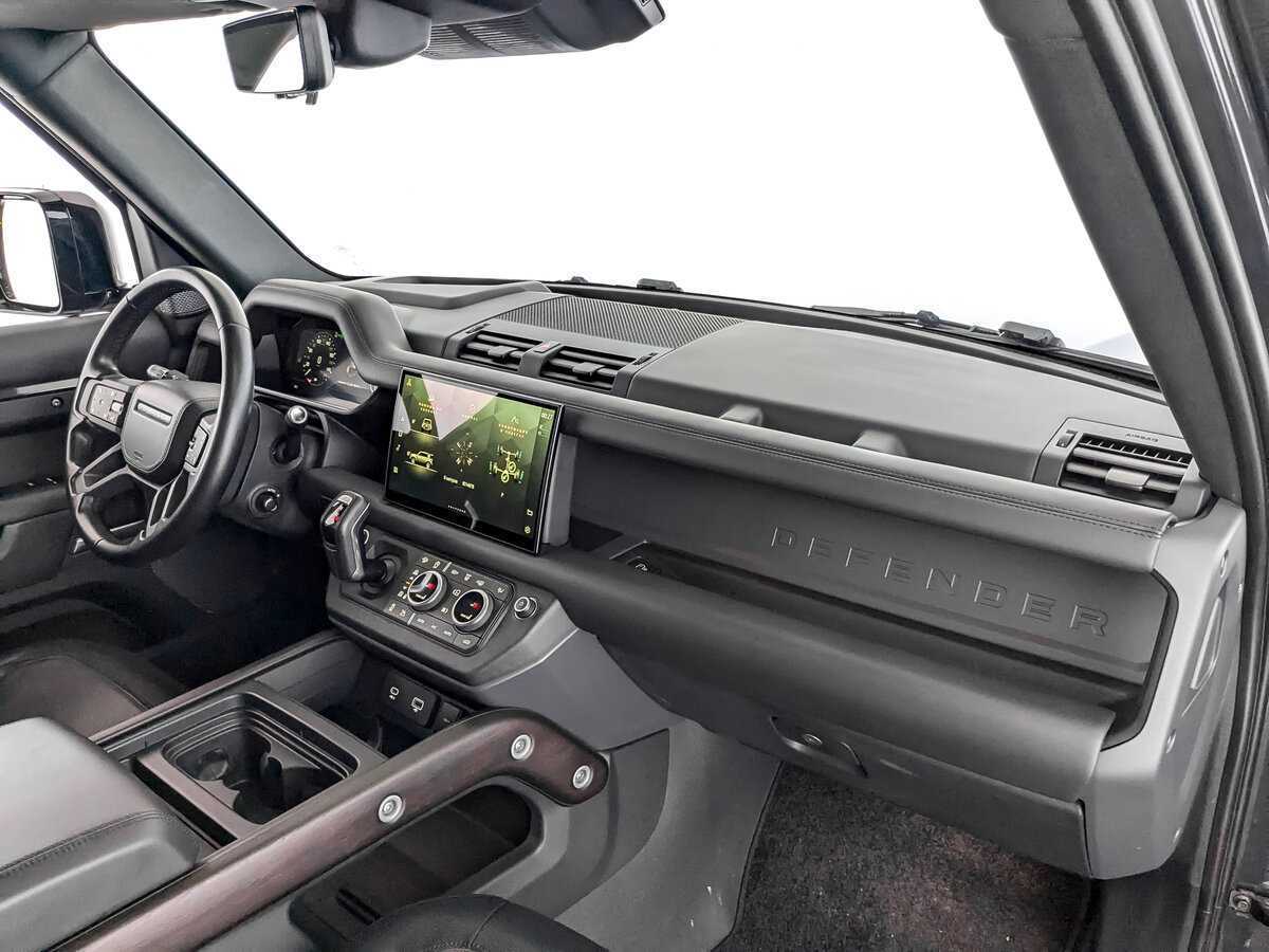 Купить Land Rover Defender 110, 2021, 61 571 км, фото №11