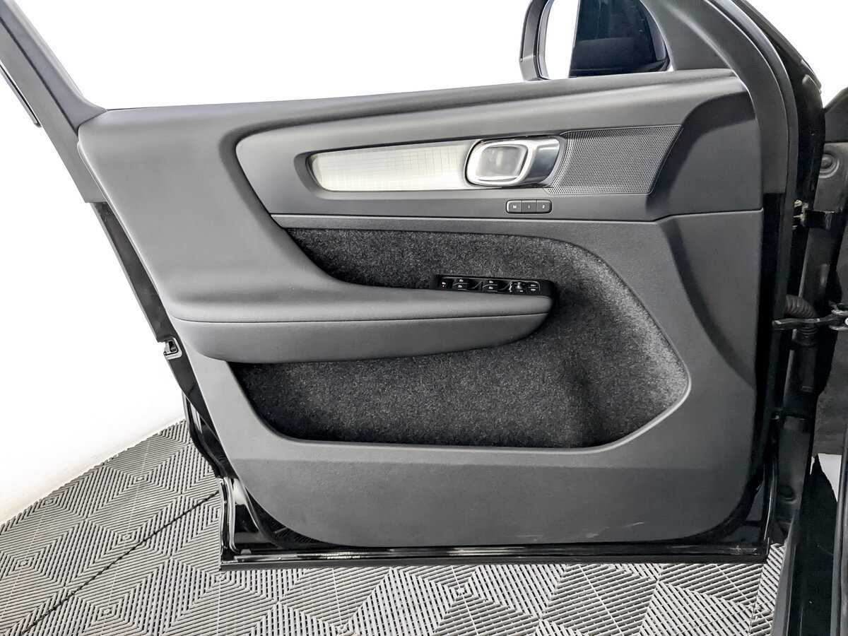 Купить Volvo XC40, 2021, 62 617 км, фото №19