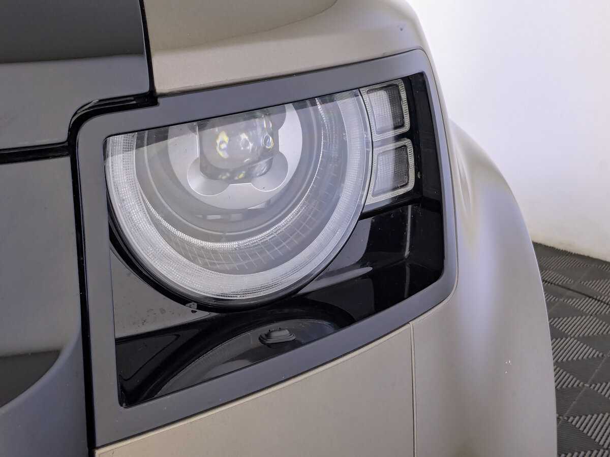 Купить Land Rover Defender 110, 2021, 51 833 км, фото №11