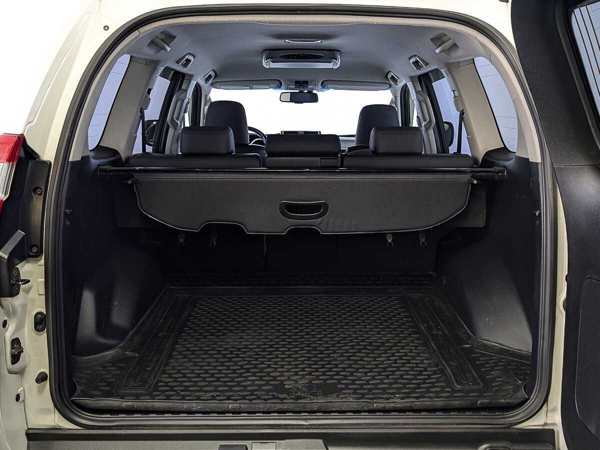 Купить Toyota Land Cruiser Prado, 2017, 108 731 км, фото №10