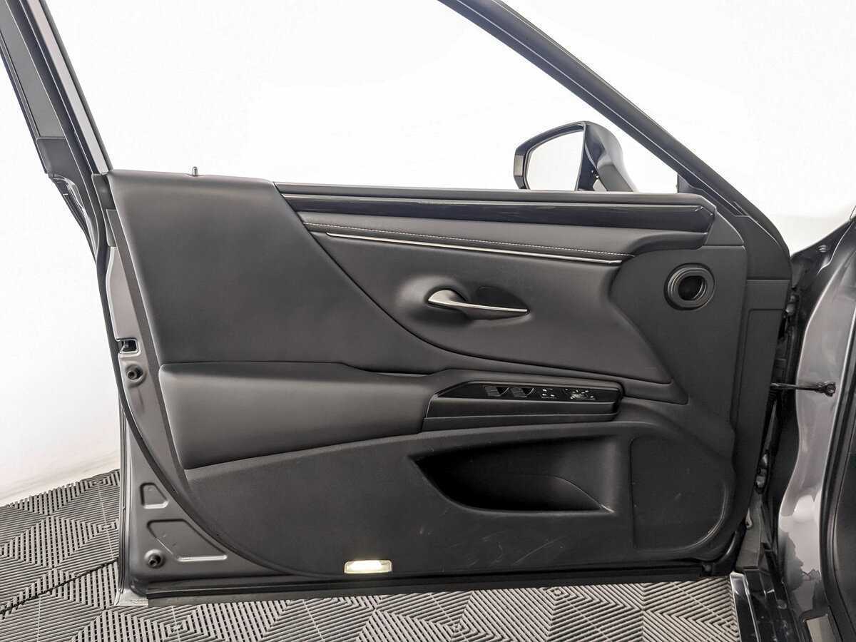 Купить Lexus ES 200, 2019, 77 254 км, фото №19