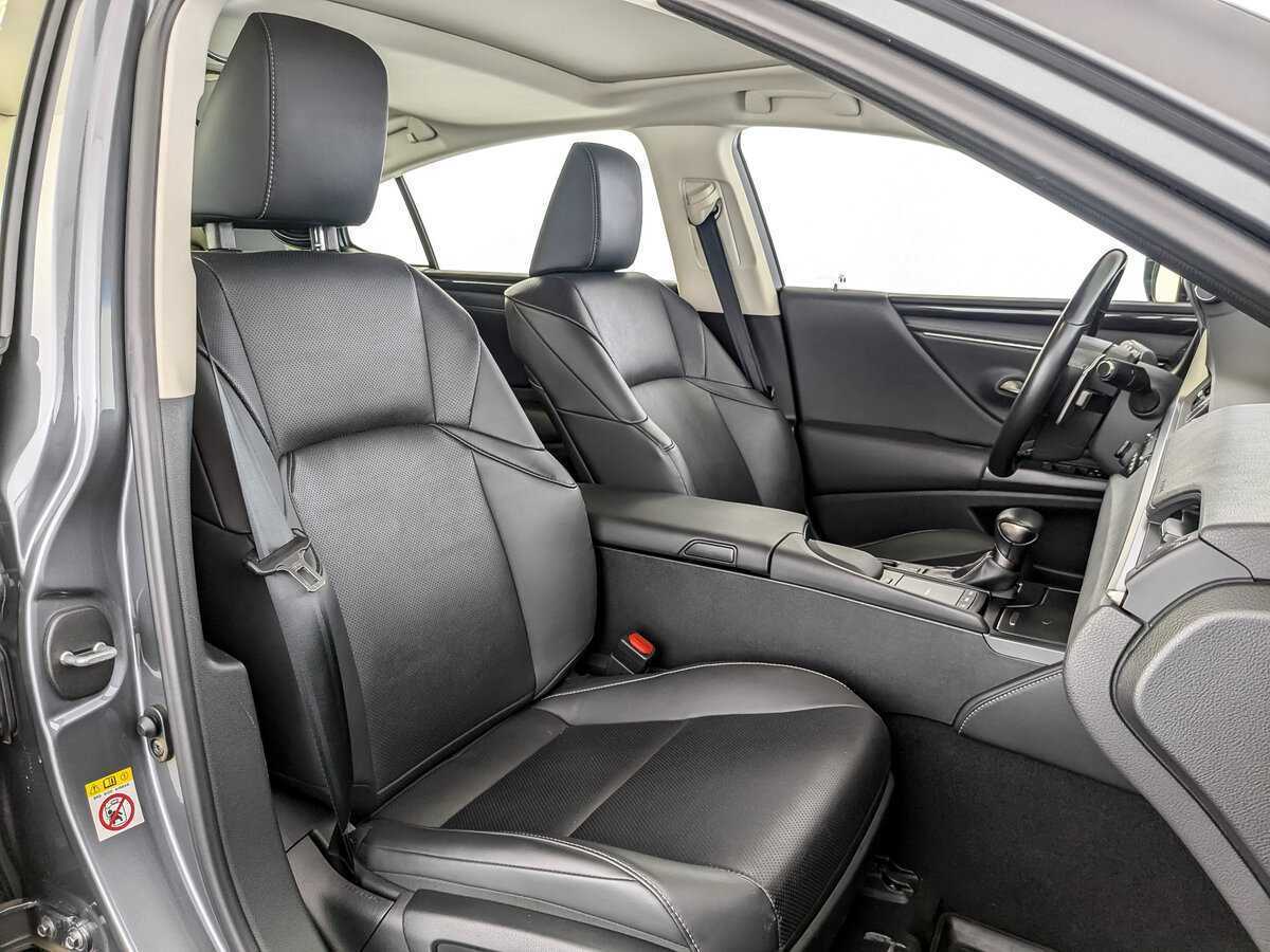 Купить Lexus ES 200, 2019, 77 254 км, фото №24