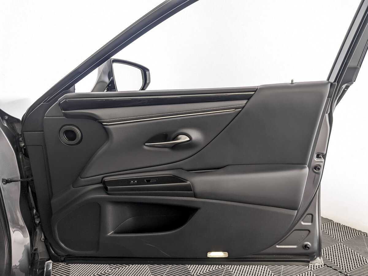 Купить Lexus ES 200, 2019, 77 254 км, фото №25