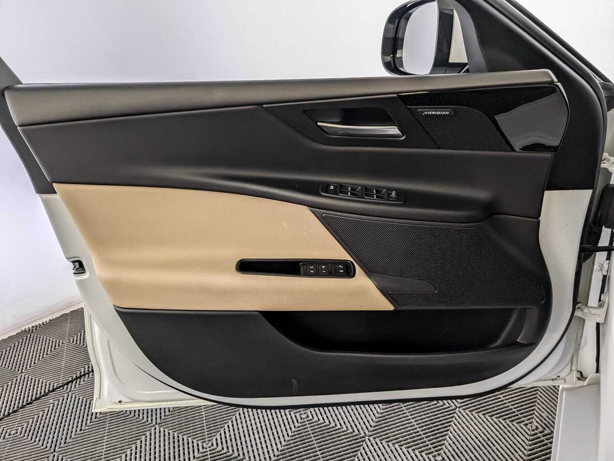 Купить Jaguar XE, 2017, 98 697 км, фото №19