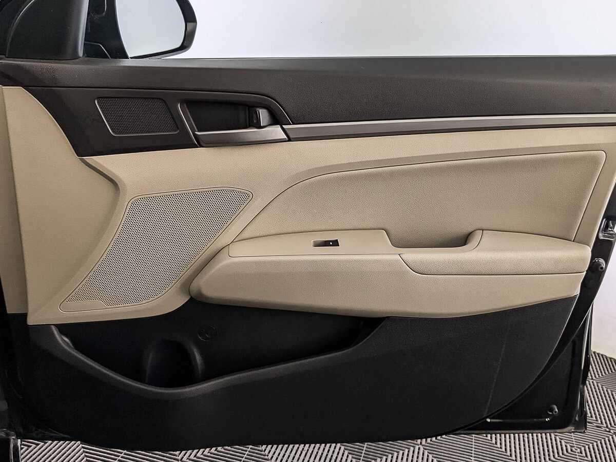 Купить Hyundai Elantra, 2017, 158 812 км, фото №25