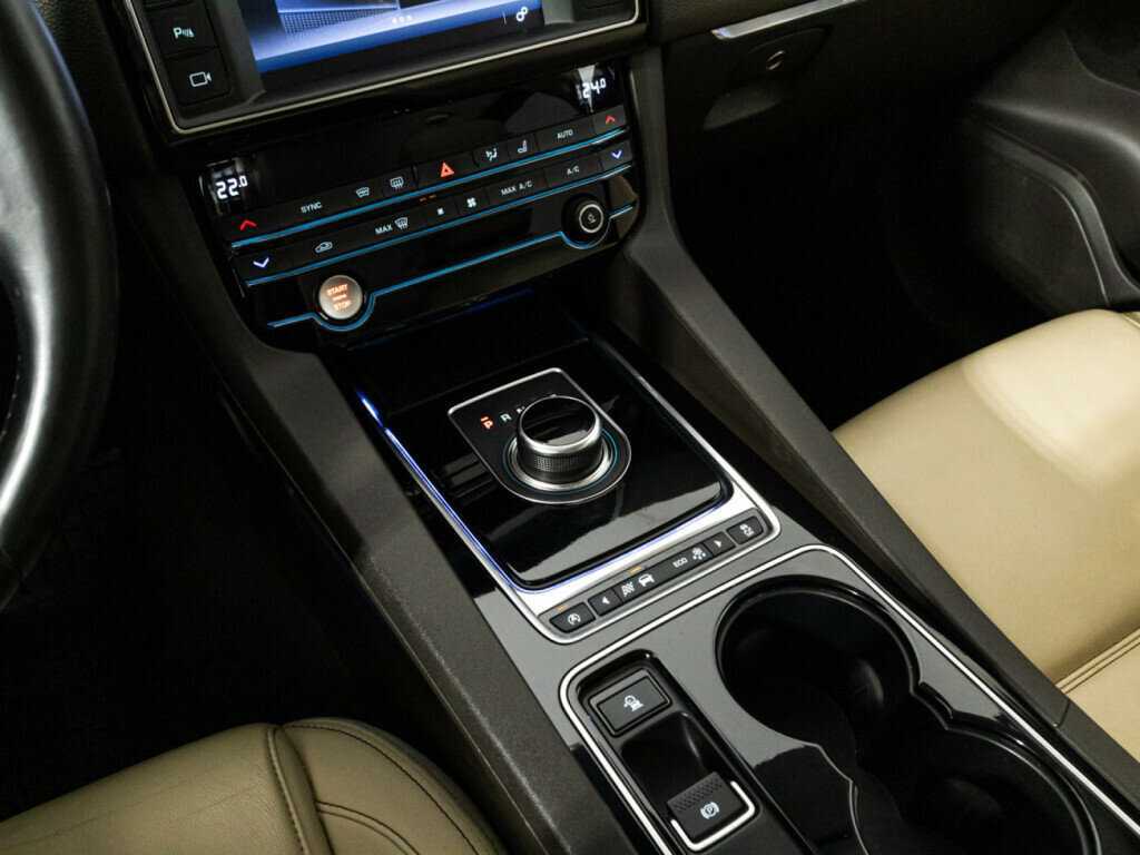 Купить Jaguar F-Pace, 2017, 73 860 км, фото №15