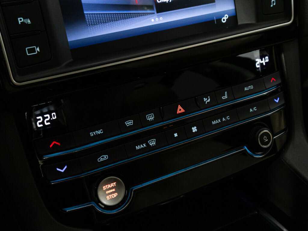 Купить Jaguar F-Pace, 2017, 73 860 км, фото №16