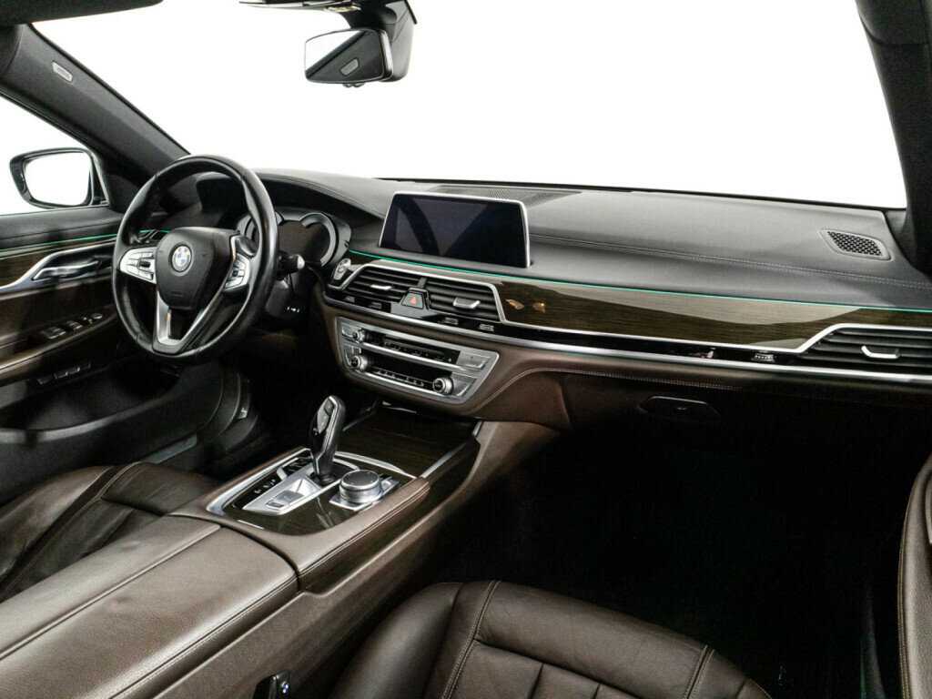 Купить BMW 7 серии 730i, 2016, 168 760 км, фото №7