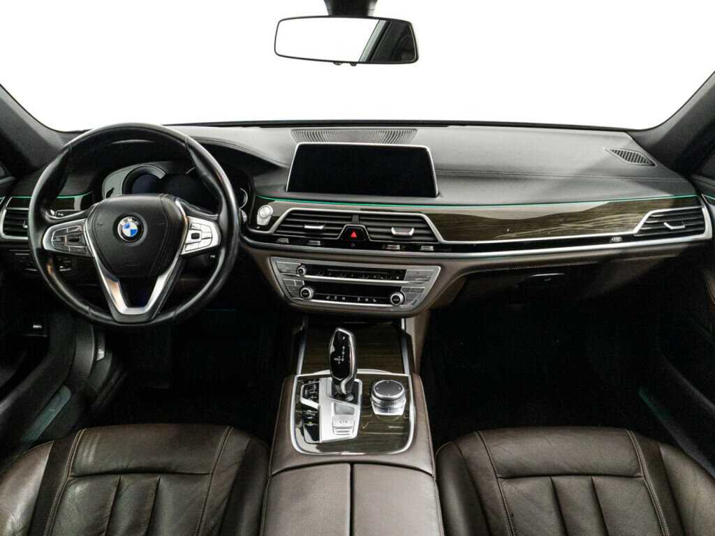 Купить BMW 7 серии 730i, 2016, 168 760 км, фото №11