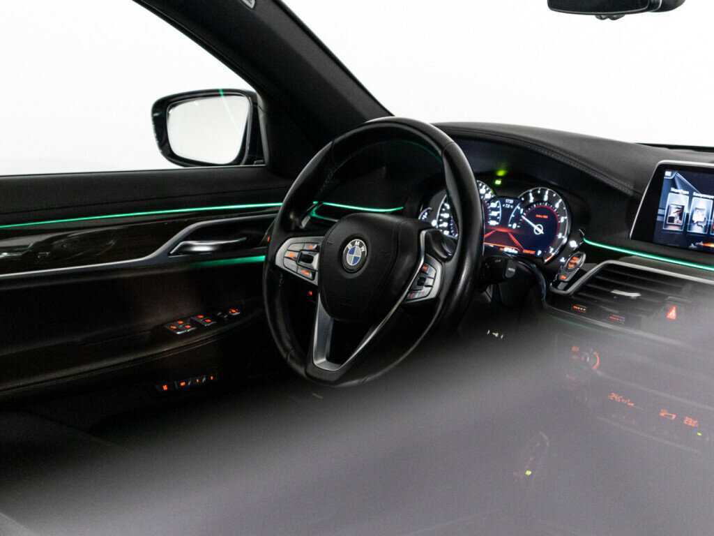 Купить BMW 7 серии 730i, 2016, 168 760 км, фото №24