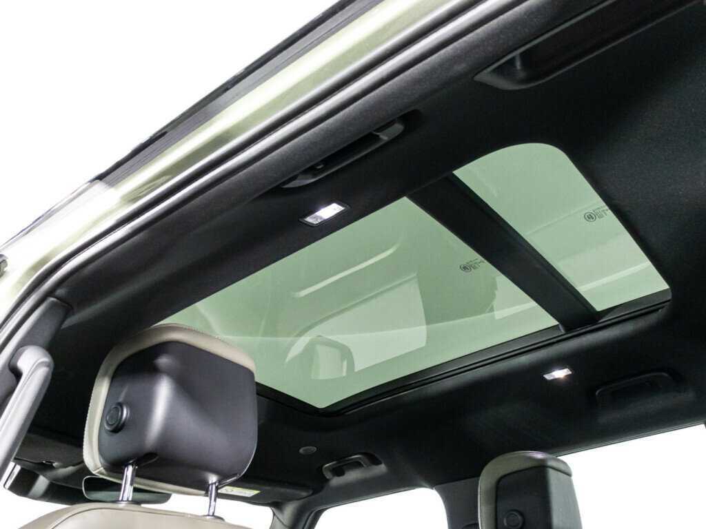 Купить Land Rover Defender 110, 2021, 42 309 км, фото №16