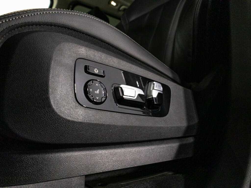 Купить BMW X7 40i, 2020, 73 917 км, фото №25