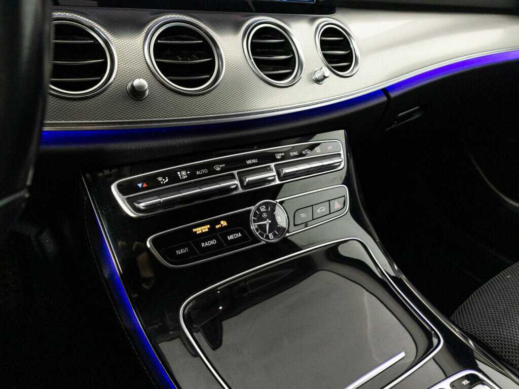 Купить Mercedes-Benz E-Класс 200 d, 2018, 220 164 км, фото №19