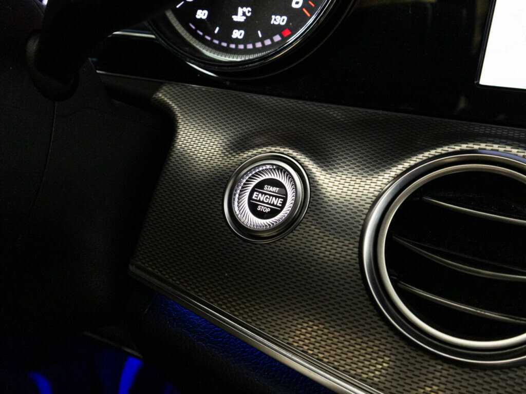 Купить Mercedes-Benz E-Класс 200 d, 2018, 220 164 км, фото №21