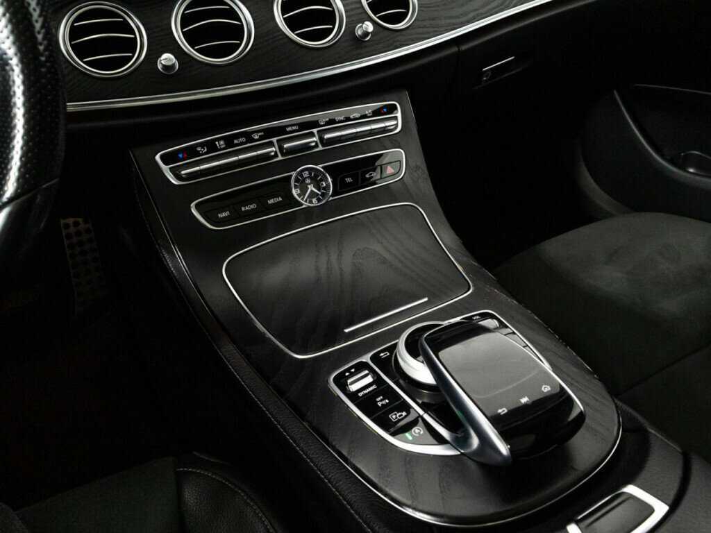 Купить Mercedes-Benz E-Класс 200, 2019, 76 013 км, фото №17