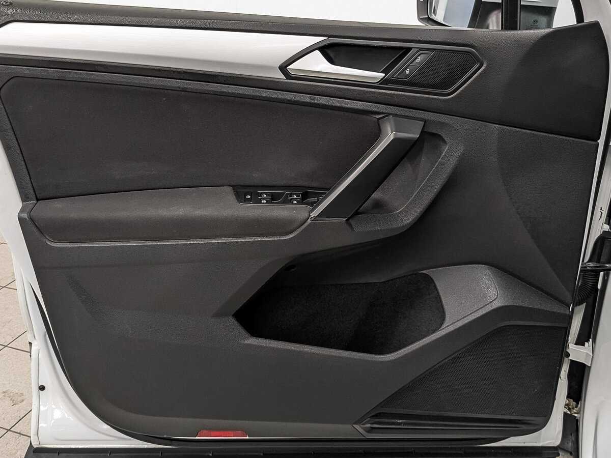 Купить Volkswagen Tiguan, 2021, 155 186 км, фото №17