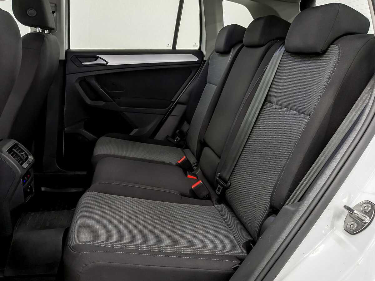 Купить Volkswagen Tiguan, 2021, 166 747 км, фото №12