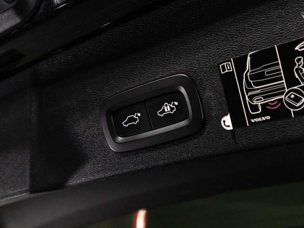 Купить Volvo XC40, 2021, 86 589 км, фото №16