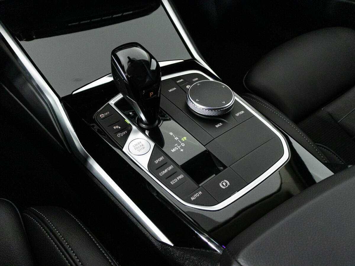 Купить BMW 3 серии 318d, 2020, 73 969 км, фото №18