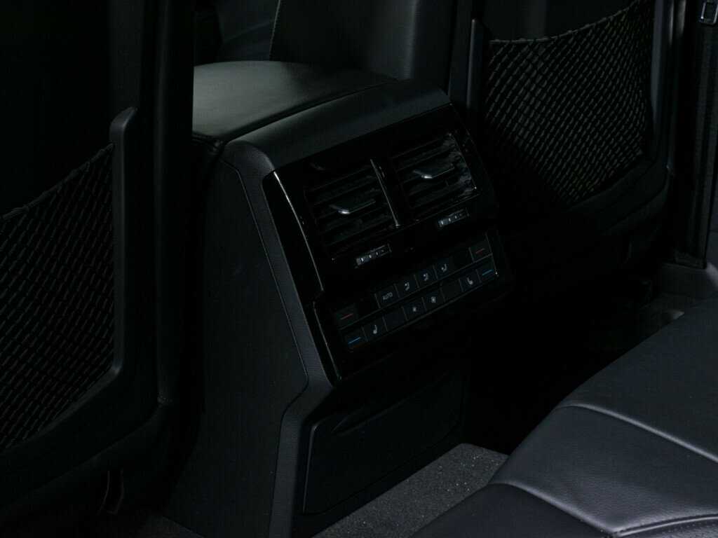 Купить Volkswagen Touareg, 2019, 157 305 км, фото №20