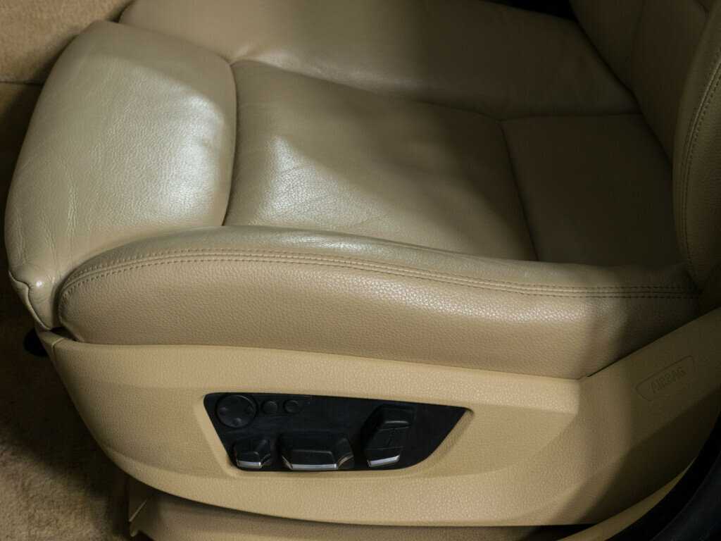 Купить BMW 5 серии 530d xDrive, 2011, 252 254 км, фото №18