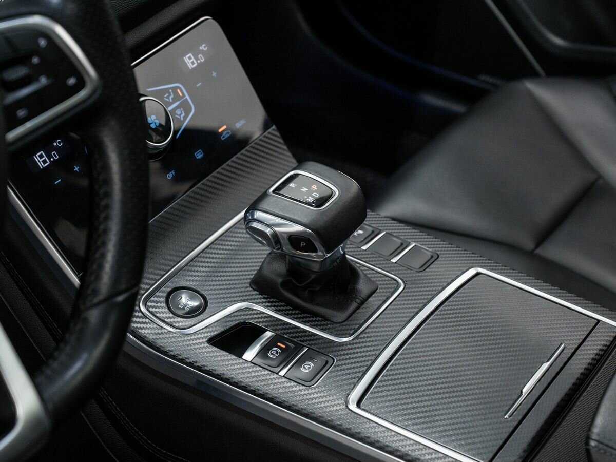 Купить Hongqi H5, 2022, 33 000 км, фото №20