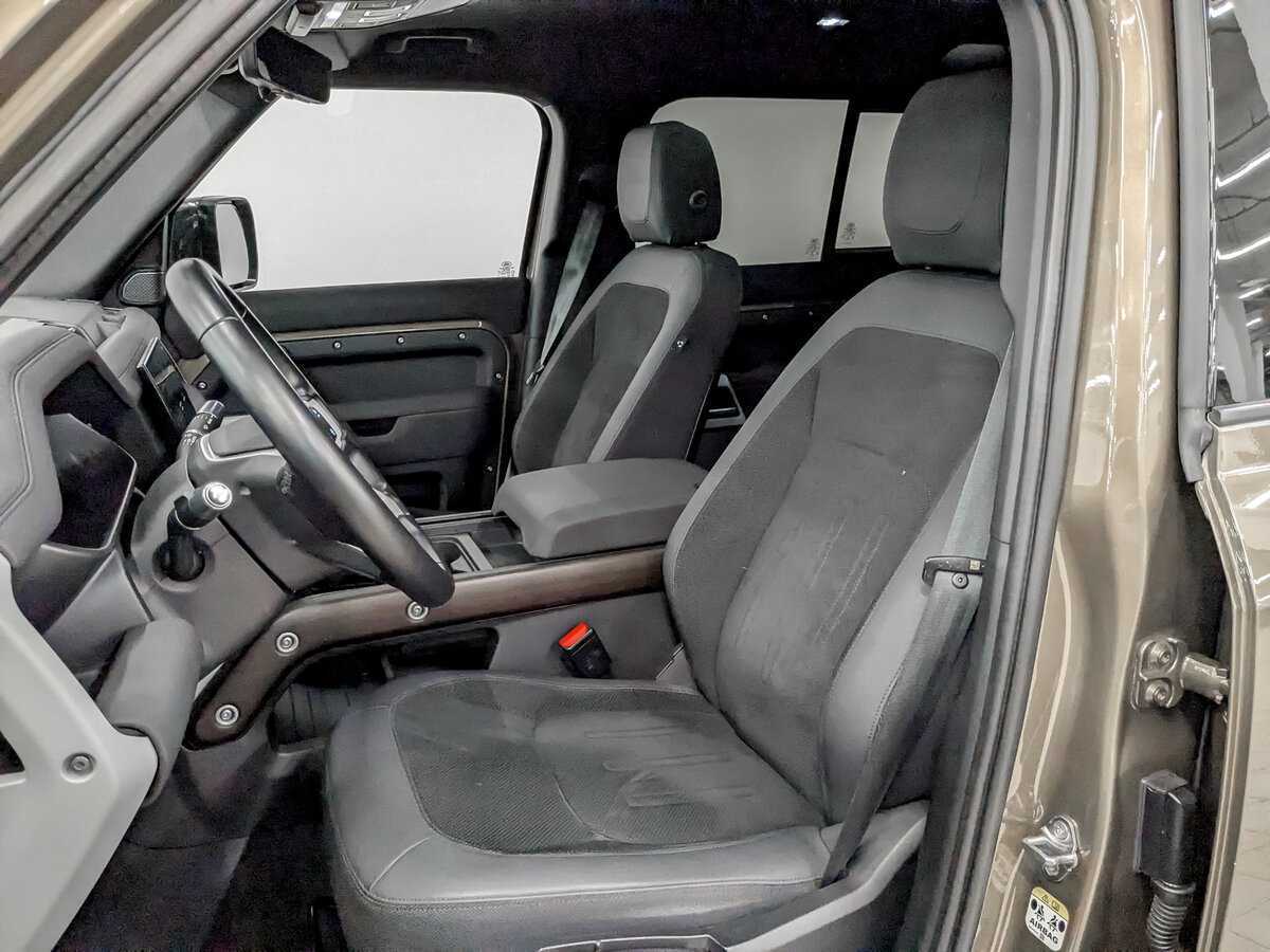 Купить Land Rover Defender 110, 2021, 67 614 км, фото №18