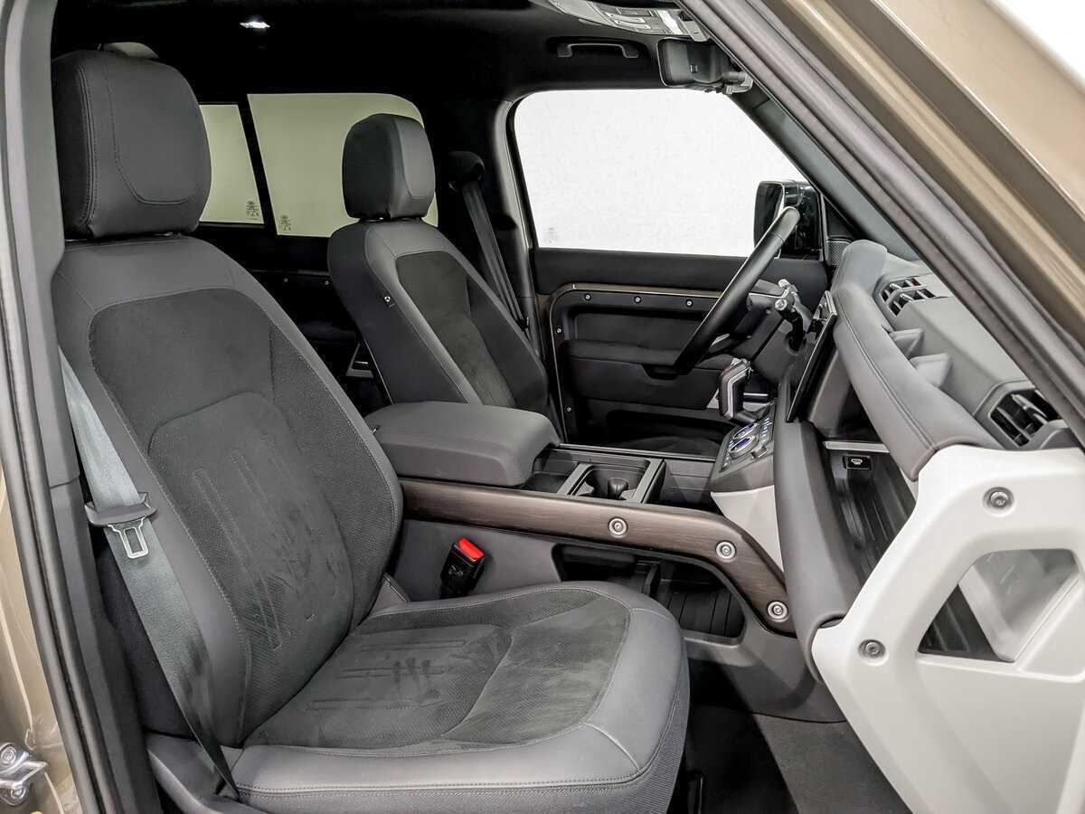 Купить Land Rover Defender 110, 2021, 67 614 км, фото №20