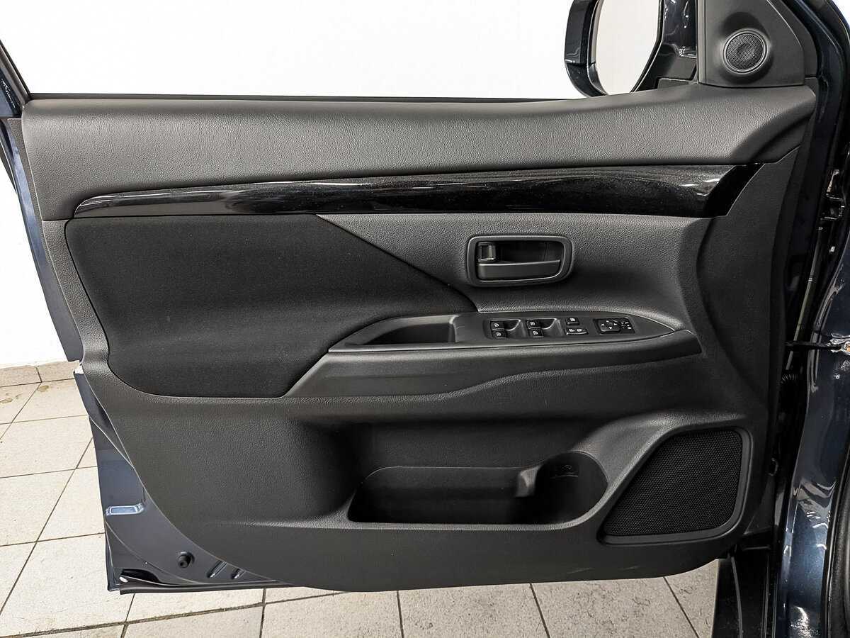 Купить Mitsubishi Outlander, 2019, 49 654 км, фото №17