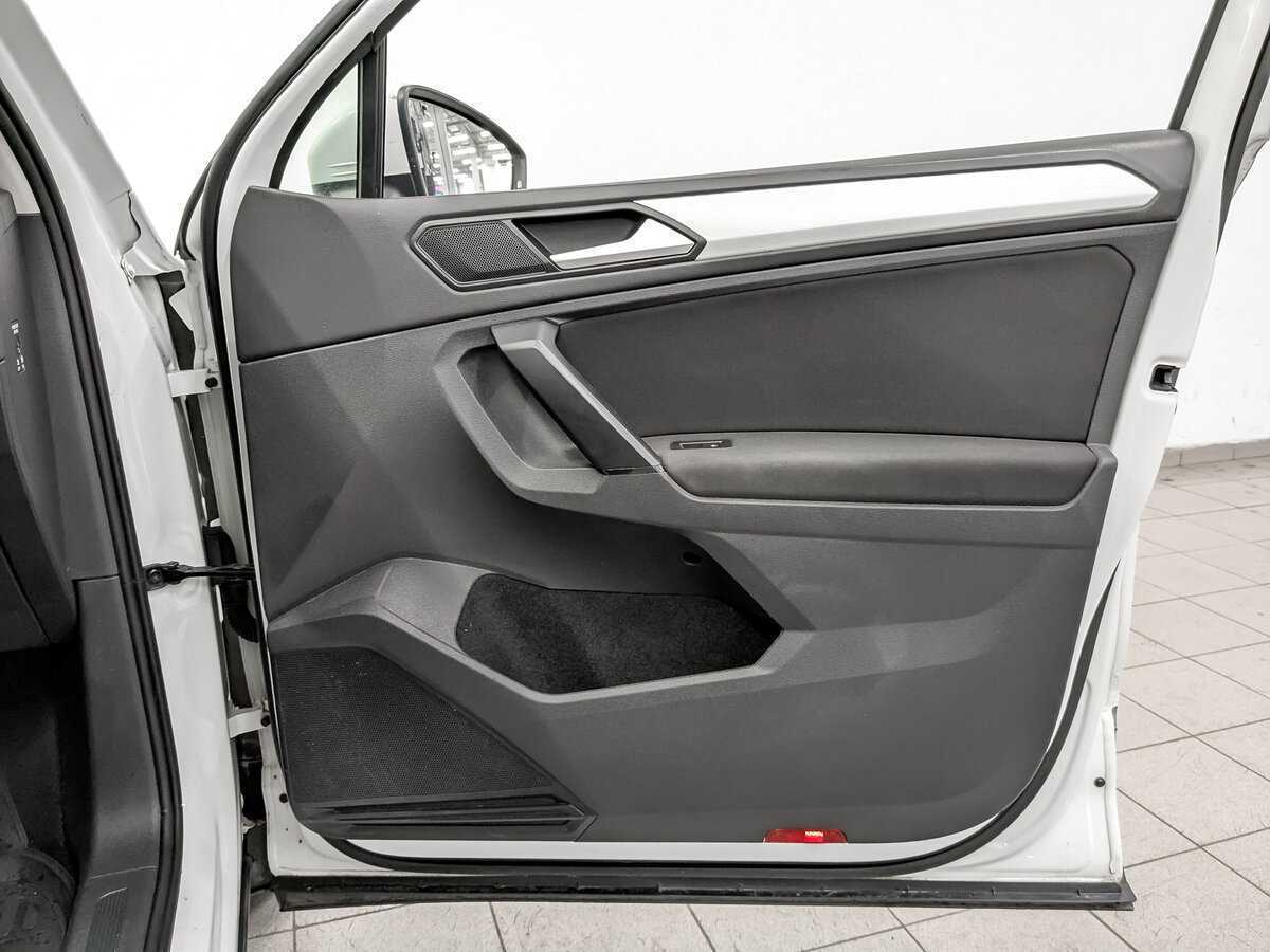 Купить Volkswagen Tiguan, 2021, 163 148 км, фото №23
