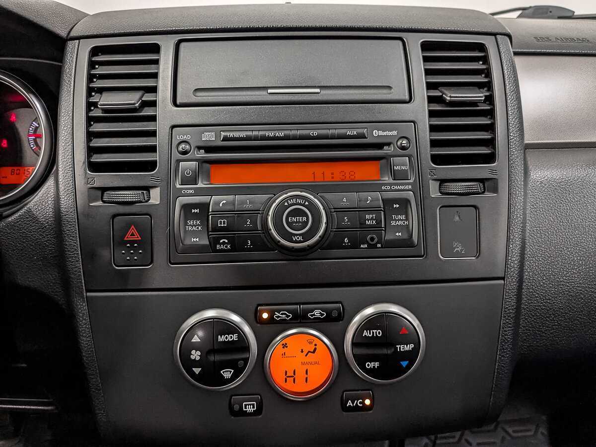 Купить Nissan Tiida, 2010, 80 156 км, фото №17