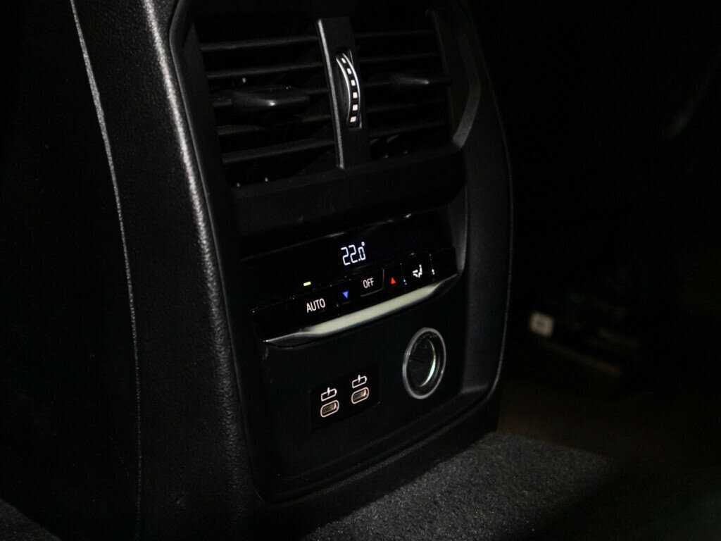 Купить BMW 3 серии 318d, 2019, 94 470 км, фото №21