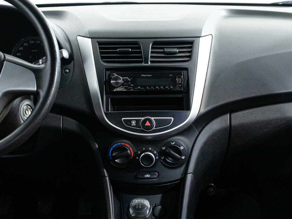 Купить Hyundai Solaris, 2011, 88 573 км, фото №14