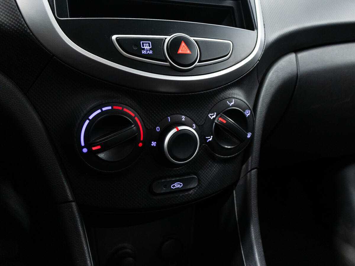 Купить Hyundai Solaris, 2011, 88 573 км, фото №15