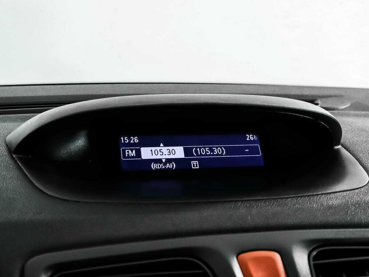 Купить Renault Fluence, 2011, 186 131 км, фото №15