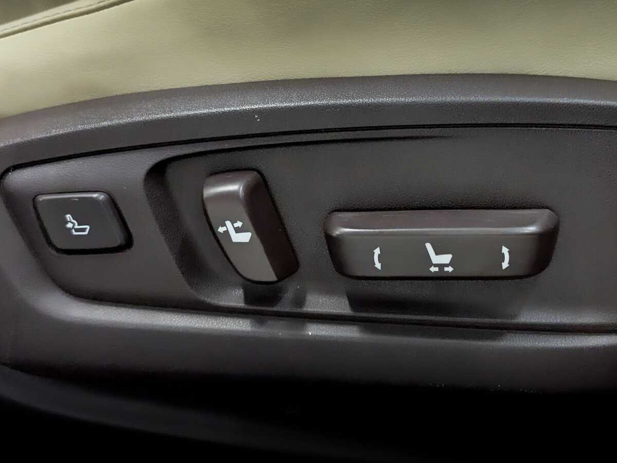 Купить Lexus ES 200, 2015, 174 571 км, фото №21