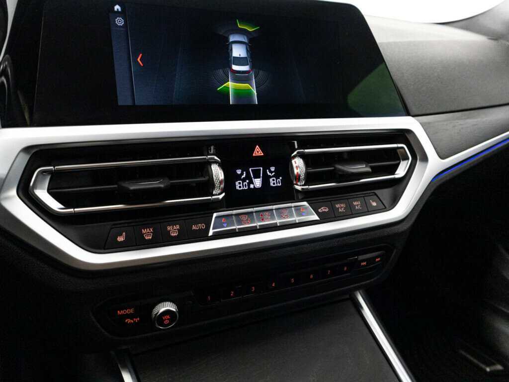 Купить BMW 3 серии 320d, 2019, 65 976 км, фото №17