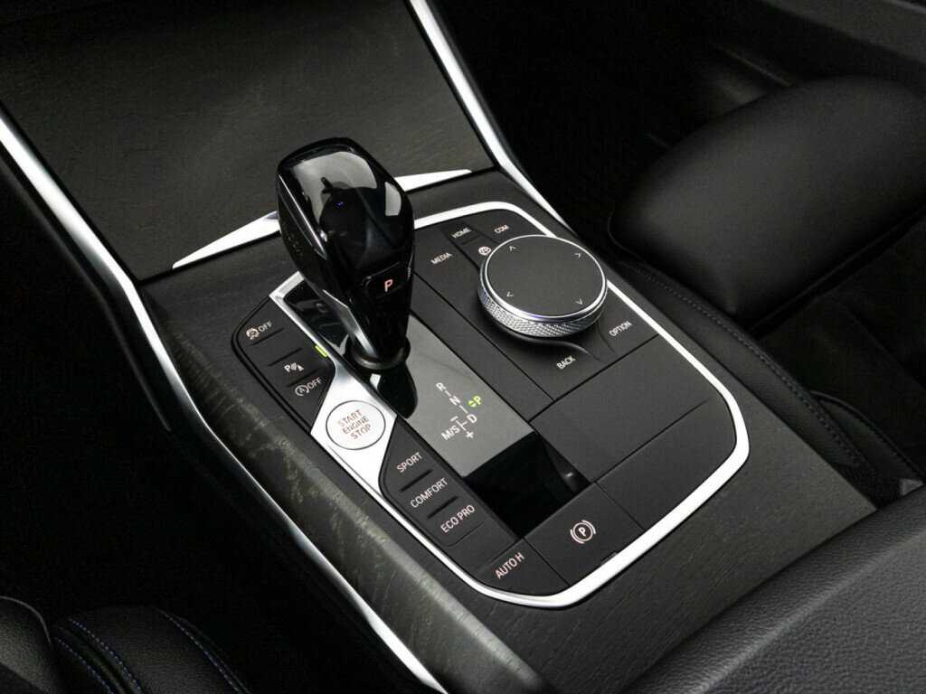 Купить BMW 3 серии 320d, 2019, 65 976 км, фото №18