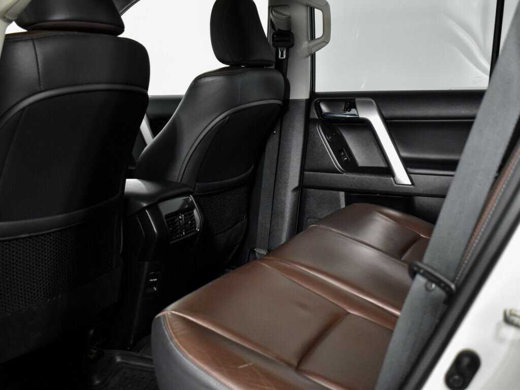 Купить Toyota Land Cruiser Prado, 2015, 220 611 км, фото №11