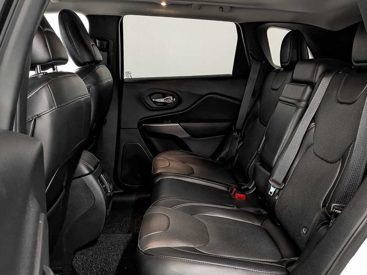 Купить Jeep Cherokee, 2019, 54 809 км, фото №17