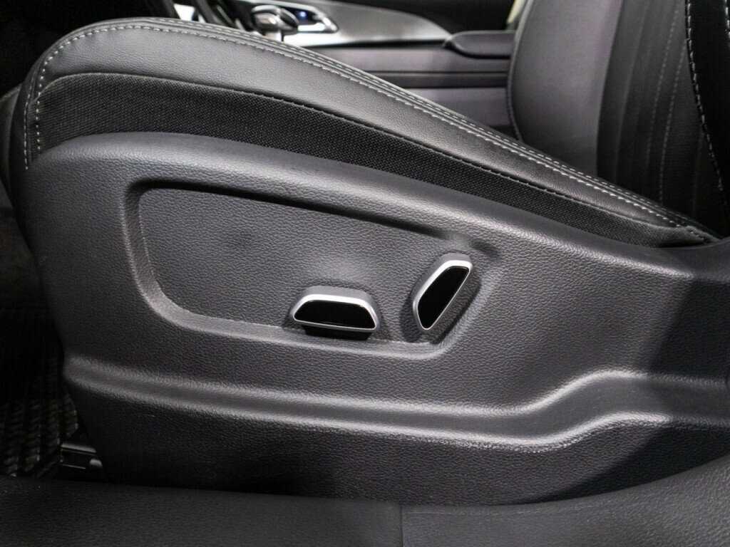 Купить Hongqi H5, 2023, 35 619 км, фото №22