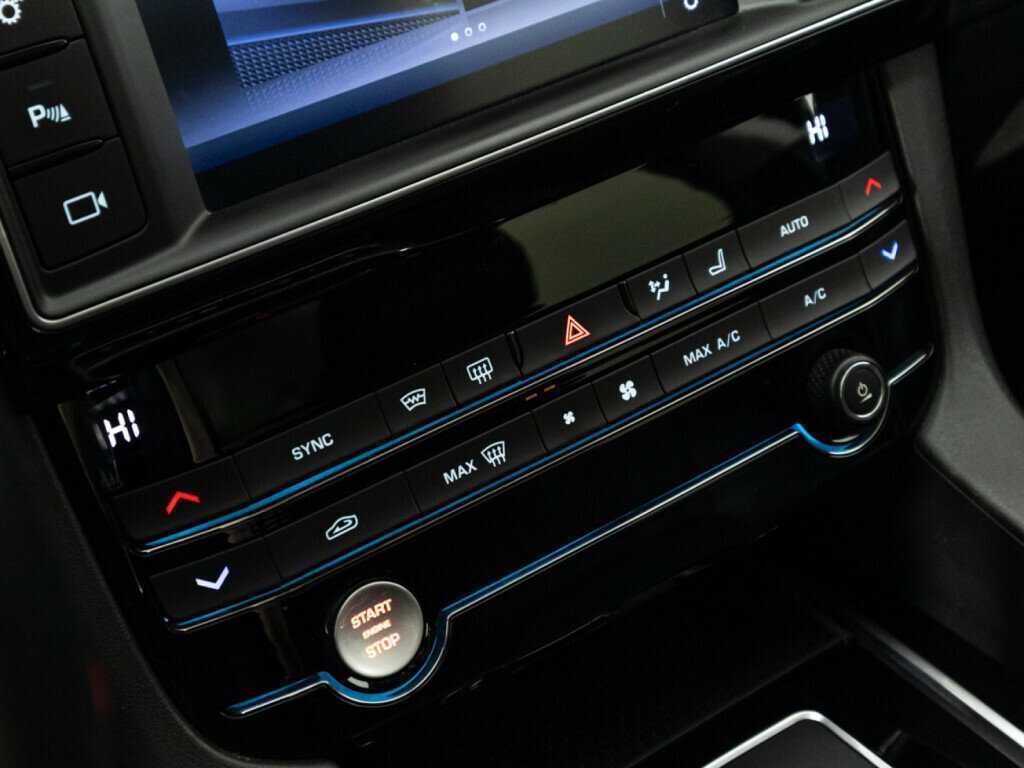 Купить Jaguar F-Pace, 2017, 114 010 км, фото №17