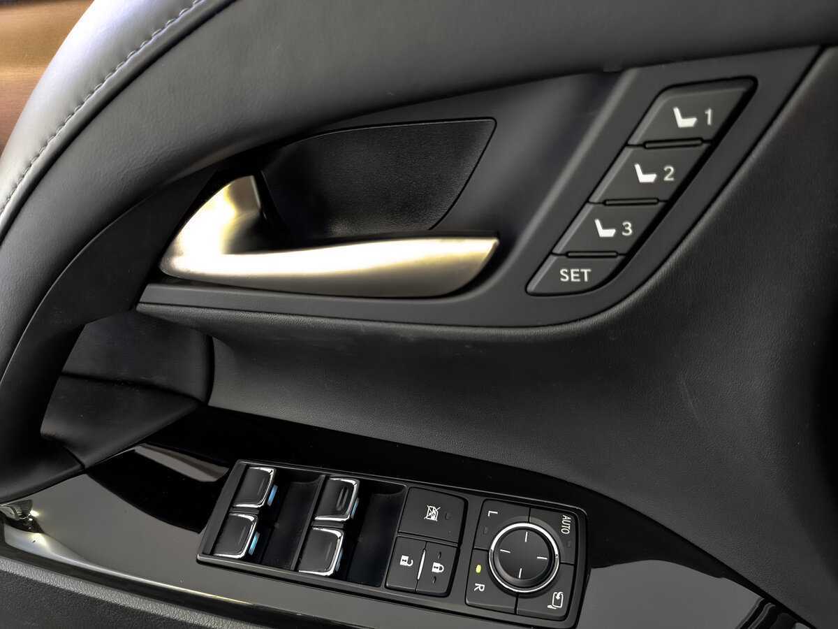 Купить Lexus LX 570, 2016, 67 720 км, фото №28