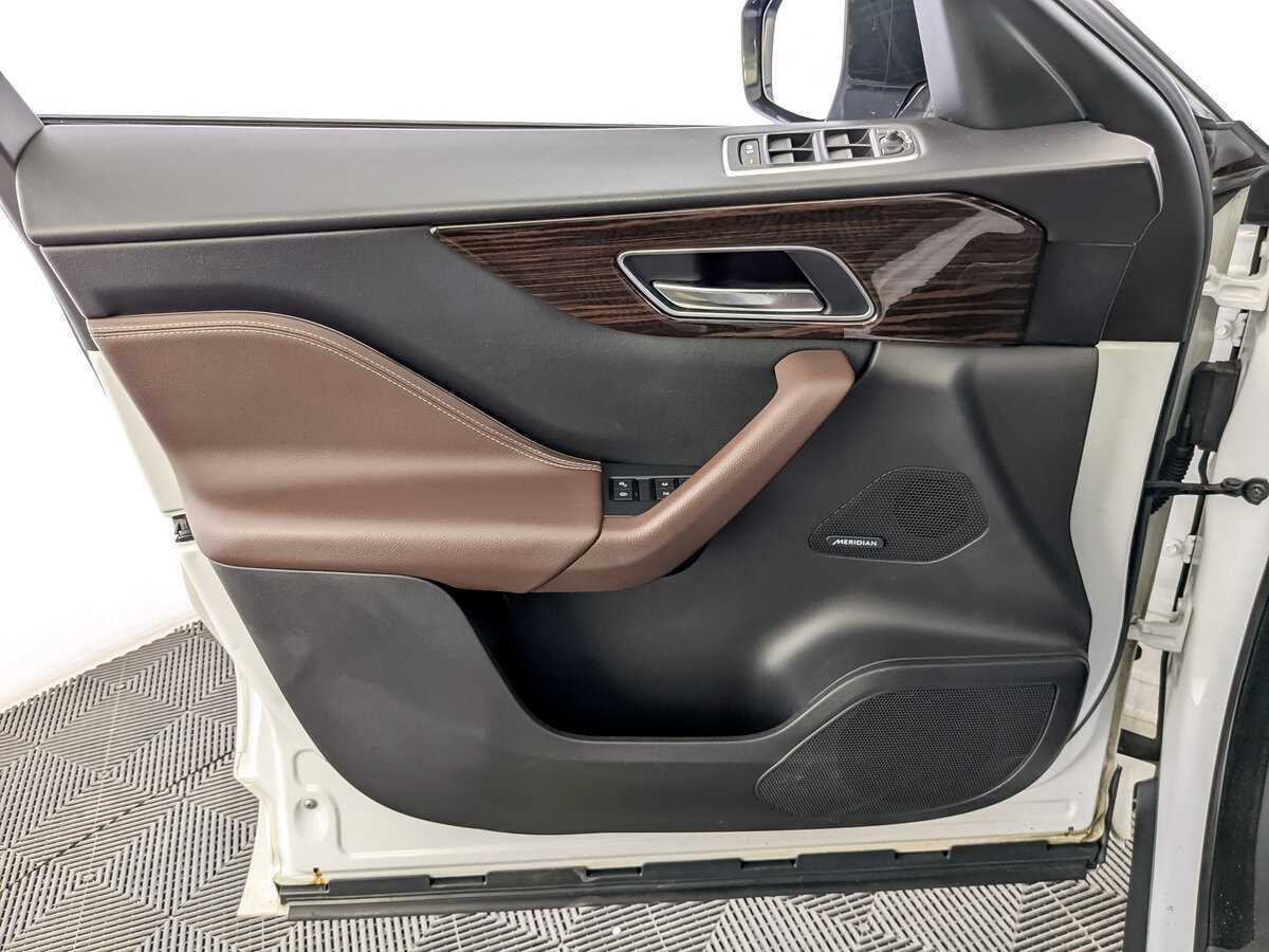 Купить Jaguar F-Pace, 2016, 141 476 км, фото №19