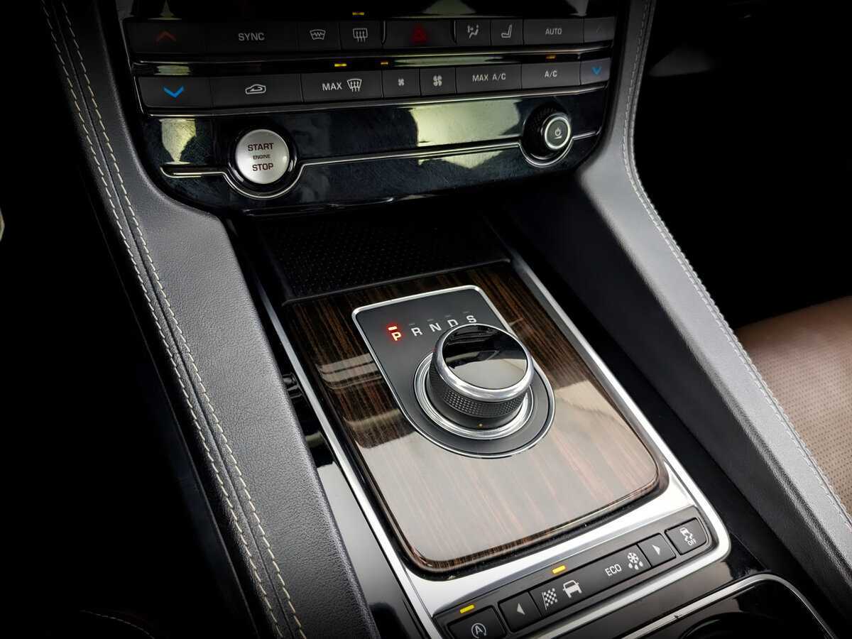 Купить Jaguar F-Pace, 2016, 141 476 км, фото №30