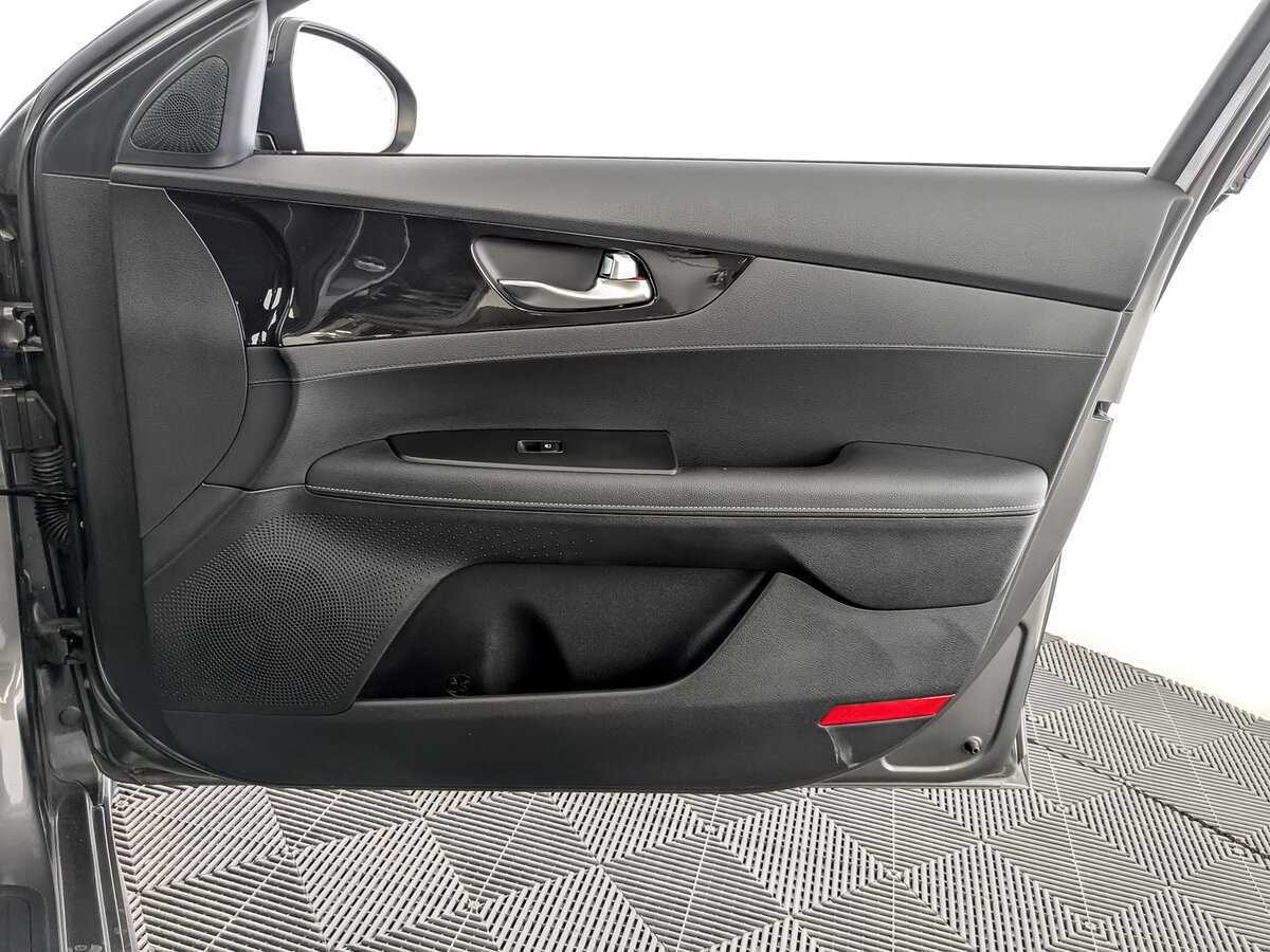 Купить Kia Cerato, 2022, 70 км, фото №25