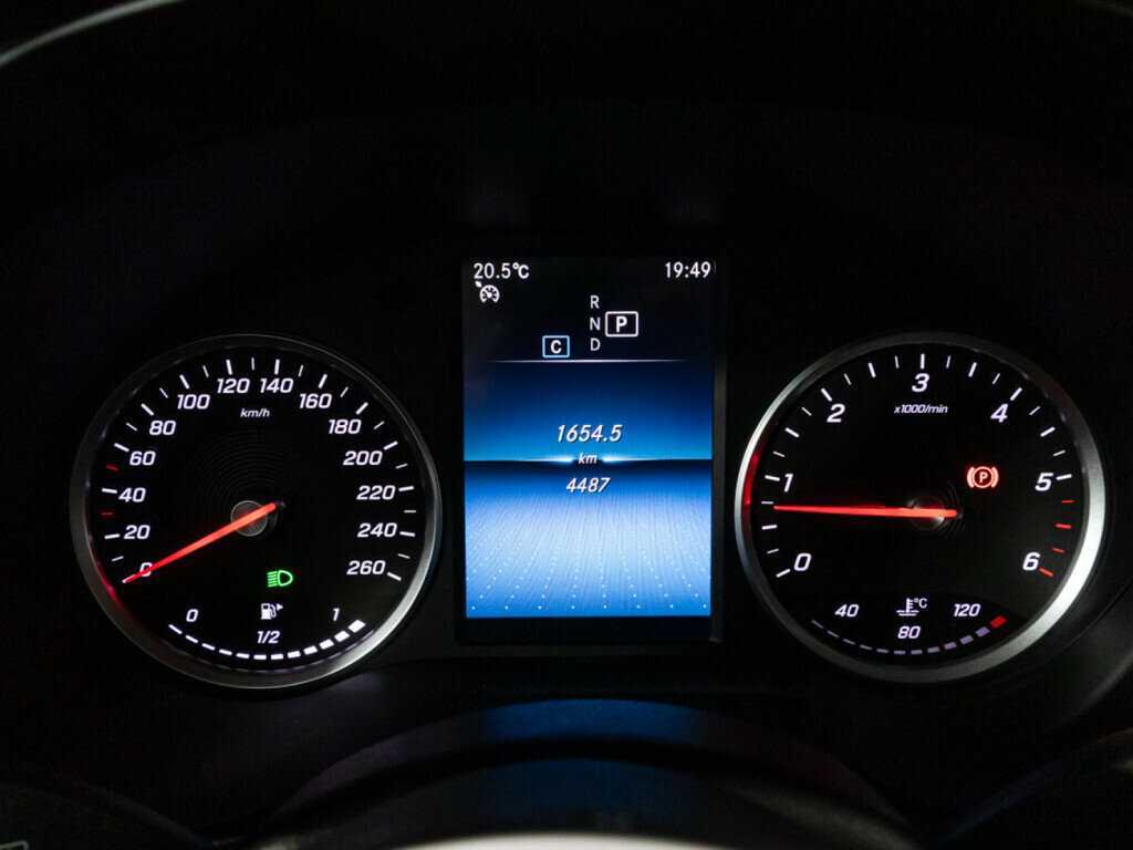 Купить Mercedes-Benz GLC 220 d, 2021, 4 000 км, фото №12