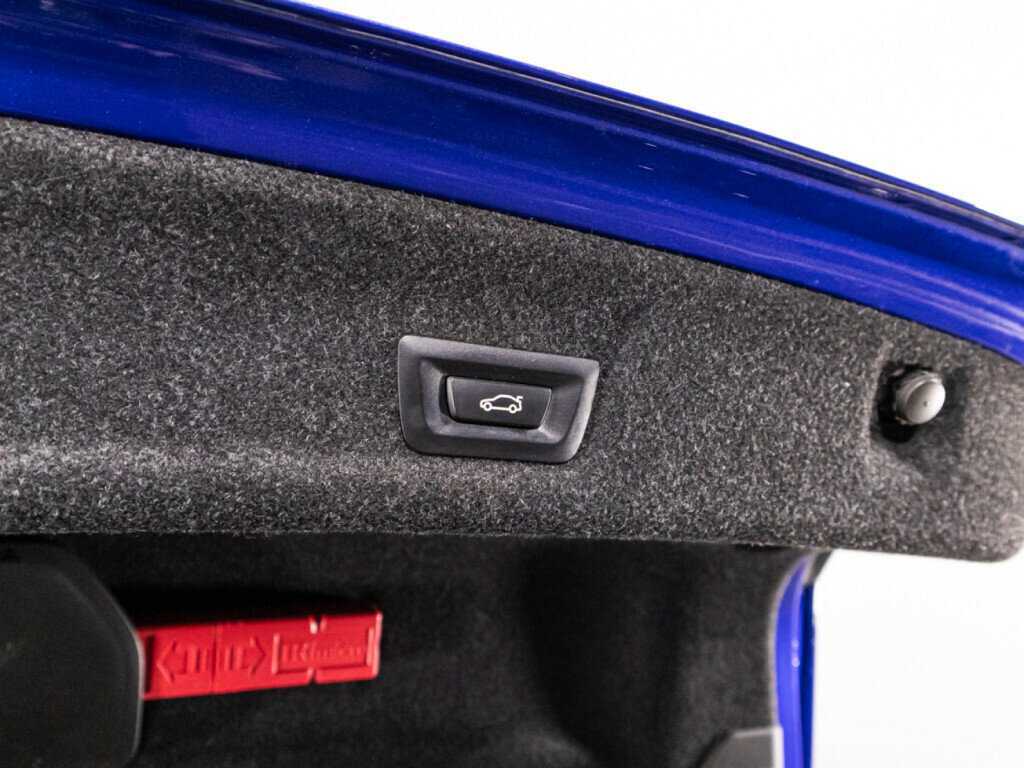 Купить BMW 3 серии 320d, 2019, 99 340 км, фото №16