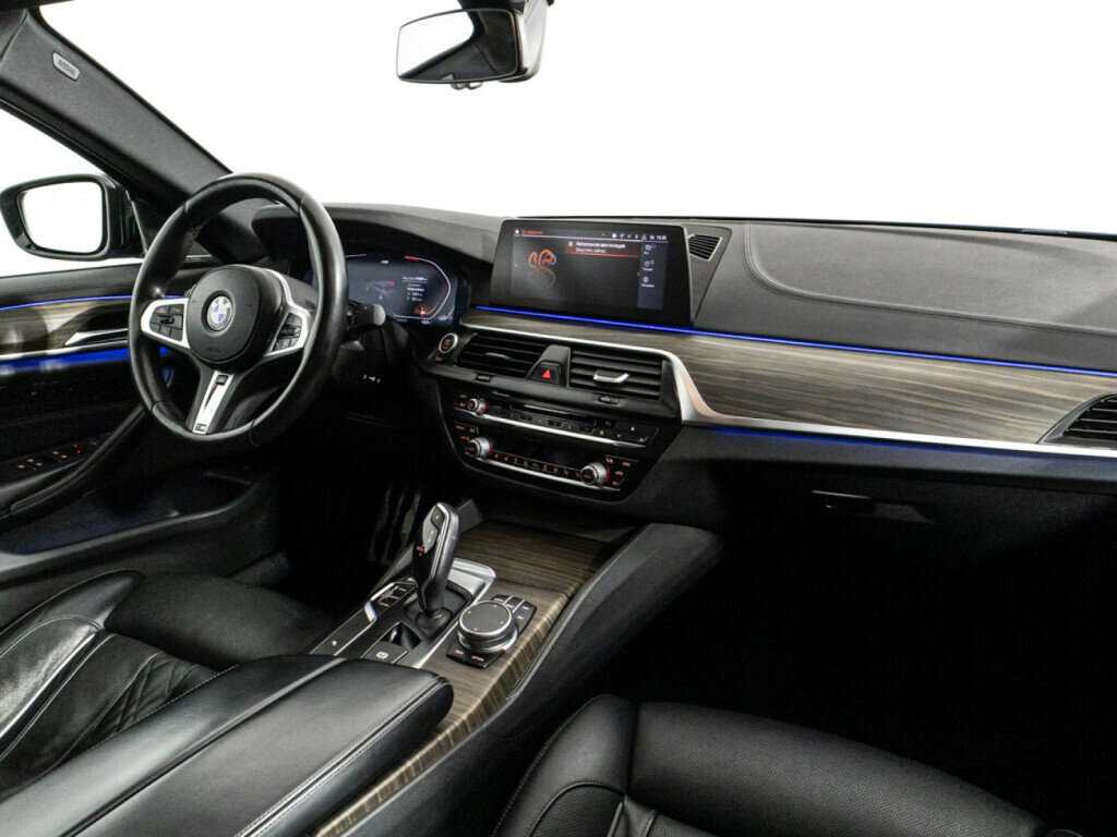 Купить BMW 5 серии 530d xDrive, 2019, 61 808 км, фото №9